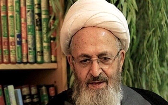 قدردانی آیت‌الله سبحانی از تلاش مجاهدانه ‌کادر درمانی ‌در مقابله با کرونا