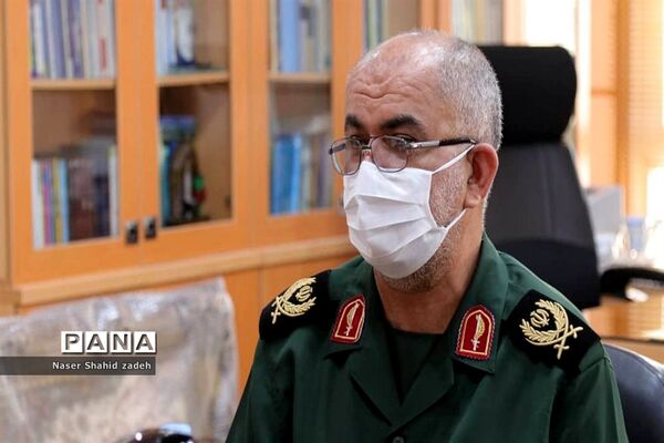 تقدیر فرمانده سپاه امام صادق (ع) از مدیرکل دادگستری استان بوشهر