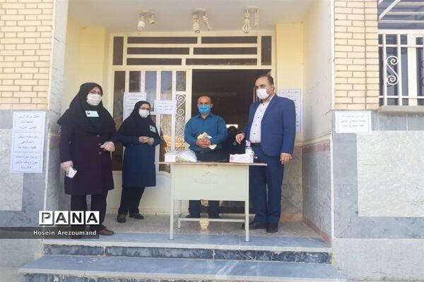 پاکسازی و گندزدایی فضای های آموزشی شهرستان هفتکل جهت جلوگیری از شیوع کرونا