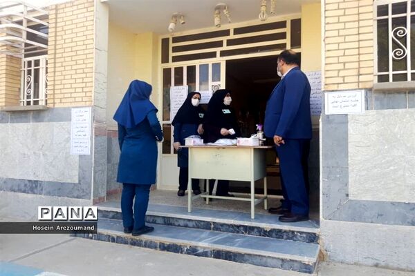 پاکسازی و گندزدایی فضای های آموزشی شهرستان هفتکل جهت جلوگیری از شیوع کرونا