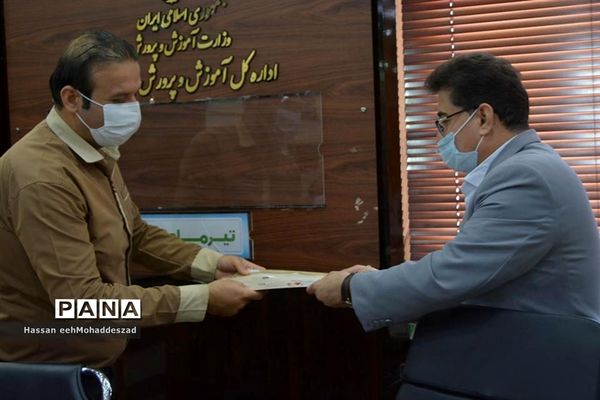 تجلیل از مسئولان دفتر معاونان و نیروهای خدماتی  اداره‌کل آموزش و پرورش استان بوشهر