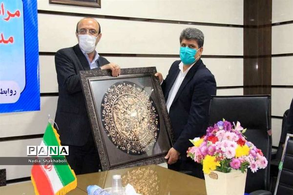 مراسم تکریم و معارفه مدیر آموزش و پرورش شهرستان بوشهر