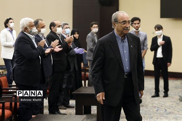 رونمایی  از کتاب زندگینامه بانو خیر مدرسه ساز زهرا گیتی نژاد