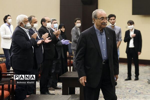 رونمایی  از کتاب زندگینامه بانو خیر مدرسه ساز زهرا گیتی نژاد