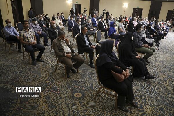 رونمایی  از کتاب زندگینامه بانو خیر مدرسه ساز زهرا گیتی نژاد