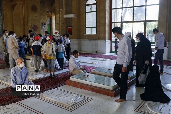 گلباران مزار شهدای هفتم تیر