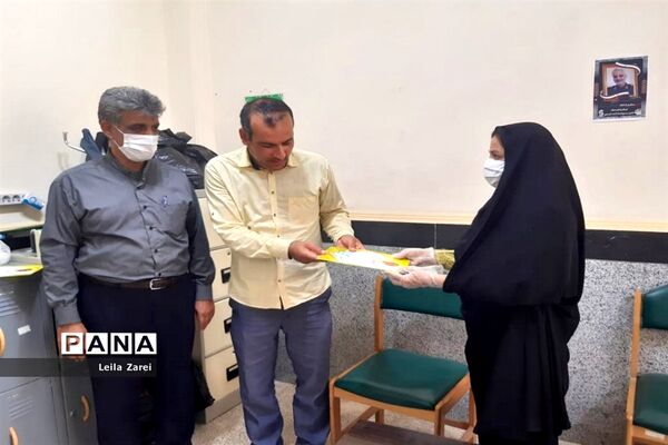 تجلیل از دختران آموزش و پرورش دشتی