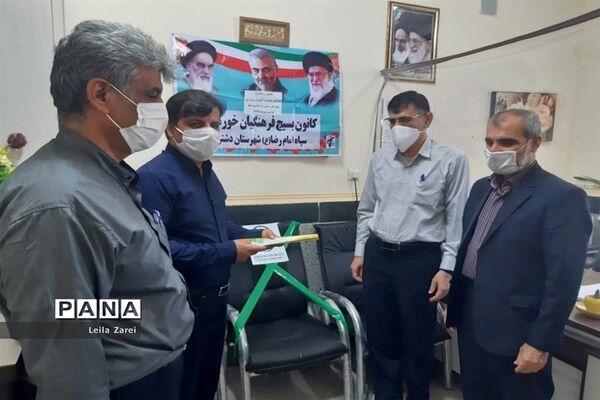 تجلیل از دختران آموزش و پرورش دشتی