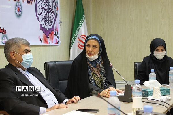 مراسم تجلیل ازدختران و بانوان نخبه و نمونه اسلامشهر