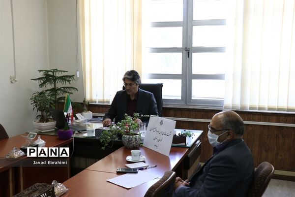 نشست ساماندهی لباس فرم دانش‌آموزی خراسان رضوی