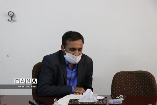 نشست ساماندهی لباس فرم دانش‌آموزی خراسان رضوی