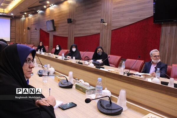 اولین نشست کارگروه آموزشی مدیران منتخب استانی در دوره متوسطه