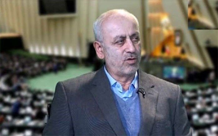 پذیرفته نیست کشوری که موشک و ماهواره می‌سازد نتواند خودروی مناسب تولید کند