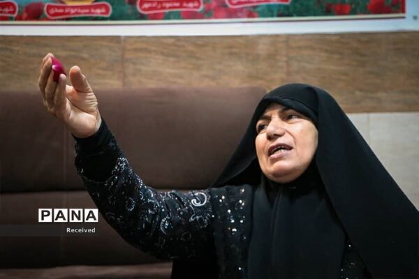 دیدار خانواده دو شهید مدافع حرم خان‌طومان با پیکر فرزندانشان