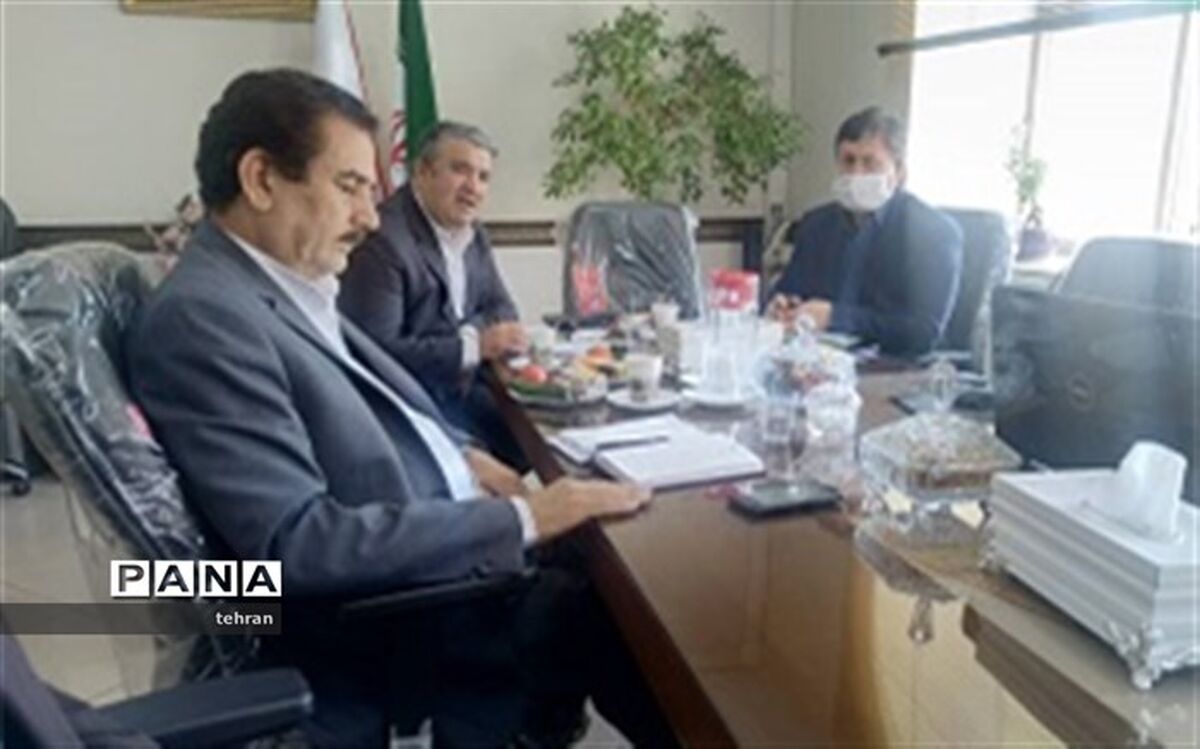 مهدی نیکبخت: منطقه ۱۷ نیازمند نگاه پر مهر خیرین است