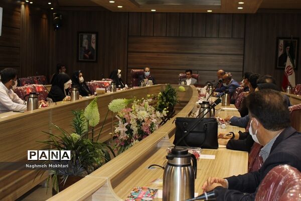 جلسه توجیهی آموزشی مسئولان سازمان دانش‌آموزی مناطق 21گانه شهرستان‌های استان تهران