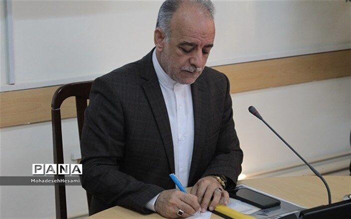 تعهّد، تدیّن، علم و آگاهی ریشه های مستحکم درخت قلم