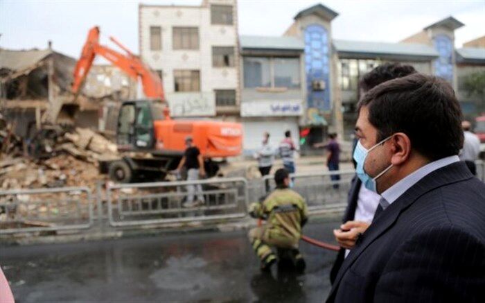 تخریب پاساژ تجاری ناایمن در تهران