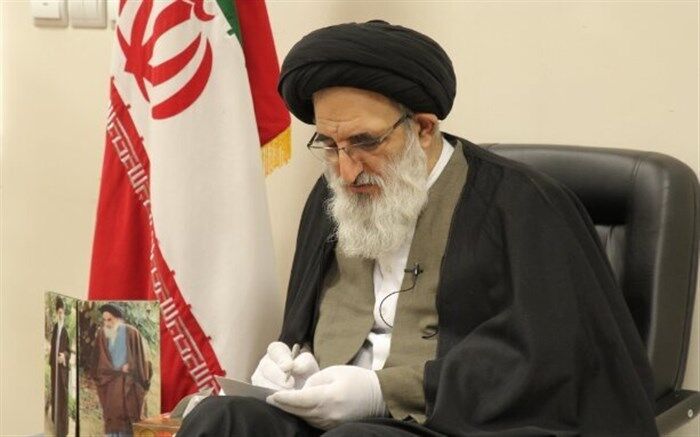 امام جمعه کرج: آمریکا از همکاری ایران و چین صدمه می‌بیند و این مطلوب ماست