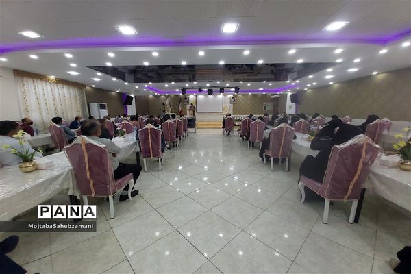 هم اندیشی مدیران مدارس کاشمر