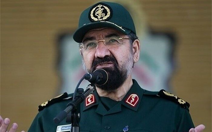 محسن رضایی: تا آمریکا را از منطقه اخراج نکنیم انتقام حاج قاسم را نگرفته‌ایم