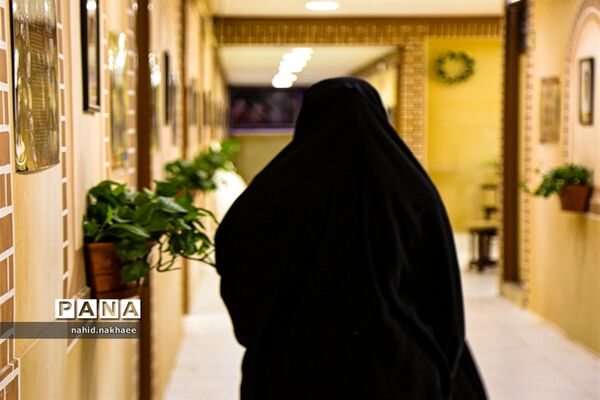 بازدید بانوان اداره کل آموزش و پرورش خراسان جنوبی از نمایشگاه زندگی بهشتی به مناسبت هفته عفاف و حجاب