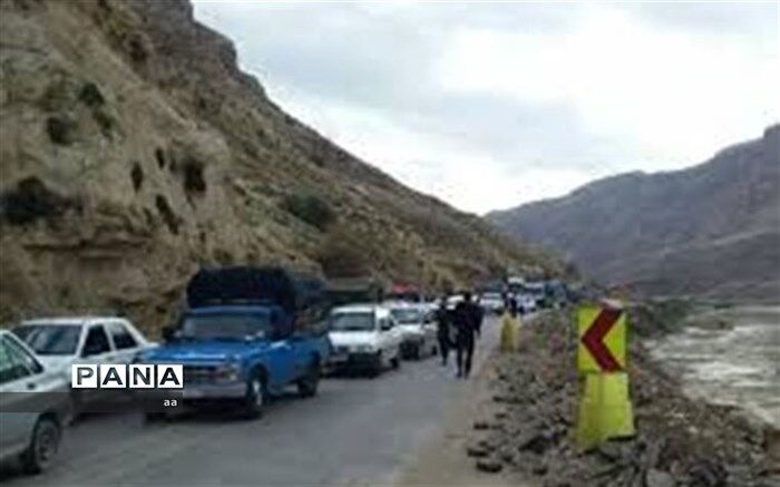 دو کشته و مجروح بر اثر ریزش کوه در محور چالوس
