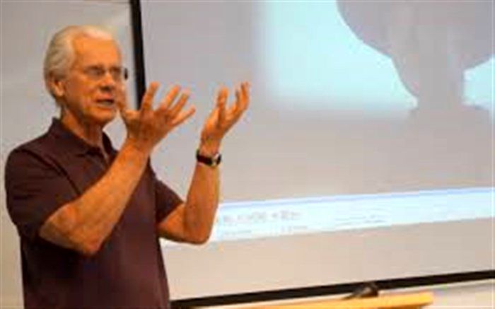 بیل نیکولز نظریه‌پرداز مشهور سینمای مستند مهمان «نردبان» می‌شود