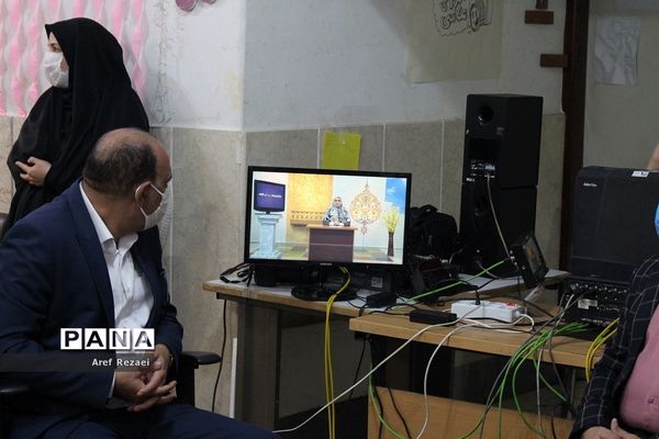 بازدید معاون پرورشی و فرهنگی وزارت آموزش و پرورش از استودیوی تولید محتوای شبکه شاد در ناحیه یک شهرری
