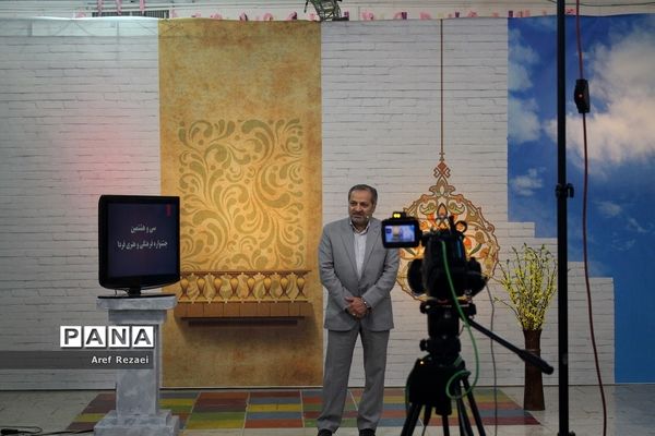 بازدید معاون پرورشی و فرهنگی وزارت آموزش و پرورش از استودیوی تولید محتوای شبکه شاد در ناحیه یک شهرری