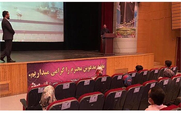 دوره فن بیان و اصول سخنرانی در رودسر برگزار می شود