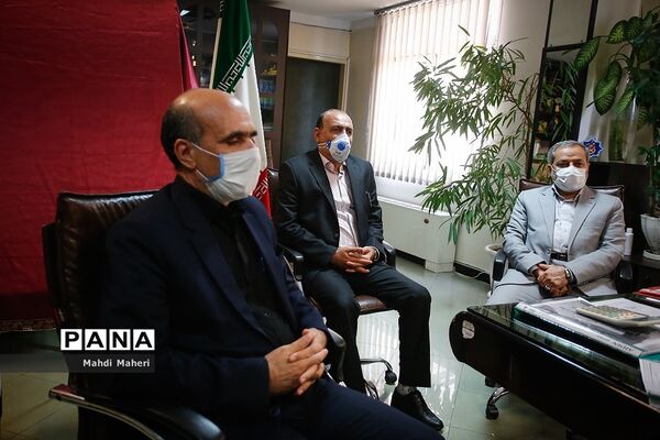 رونمایی پوستر سی و هشتمین جشنواره فرهنگی هنری فردا