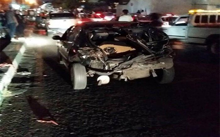 تصادف خودرو میکسر حمل بتن با ١۶ خودرو در خیابان استاد حسن بنا+تصاویر