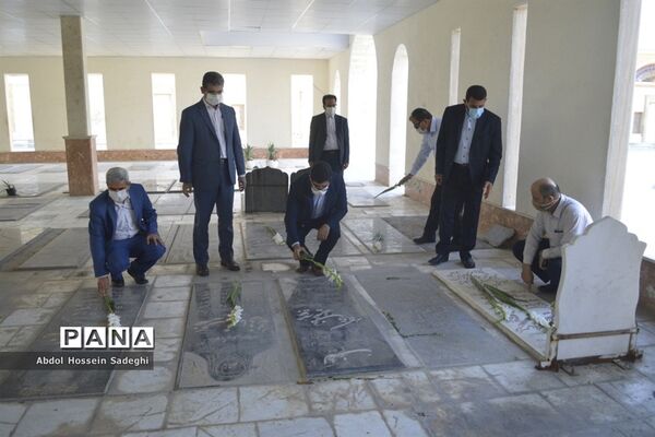تجدید پیمان معاون جدید پرورشی و فرهنگی اداره‌کل آموزش و پرورش استان بوشهر با شهدا