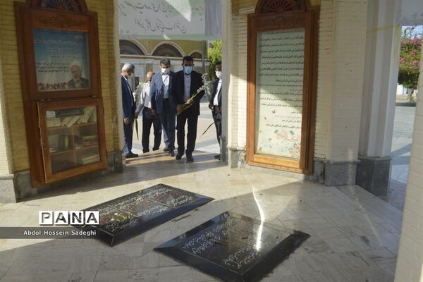 تجدید پیمان معاون جدید پرورشی و فرهنگی اداره‌کل آموزش و پرورش استان بوشهر با شهدا