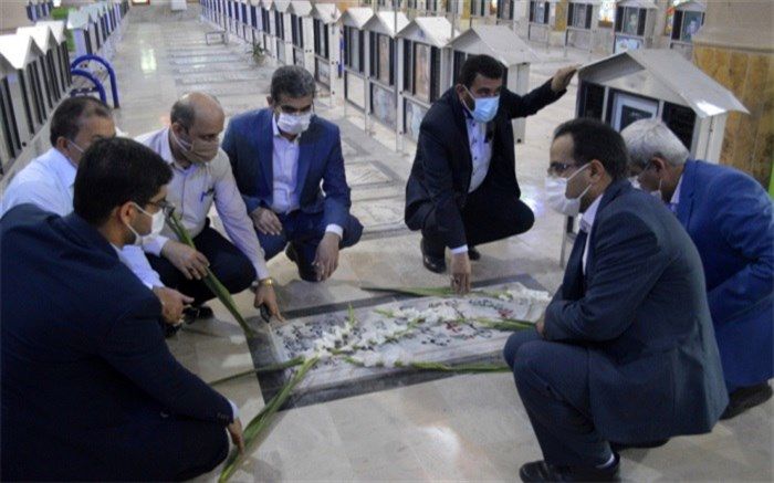 تجدید پیمان معاون جدید پرورشی و فرهنگی اداره کل آموزش و پرورش استان بوشهر با شهدا