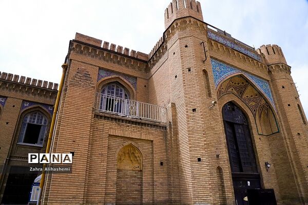 دبیرستان ماندگار البرز