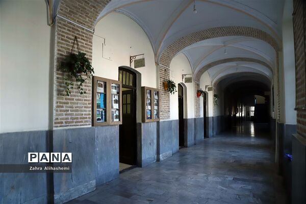 دبیرستان ماندگار البرز