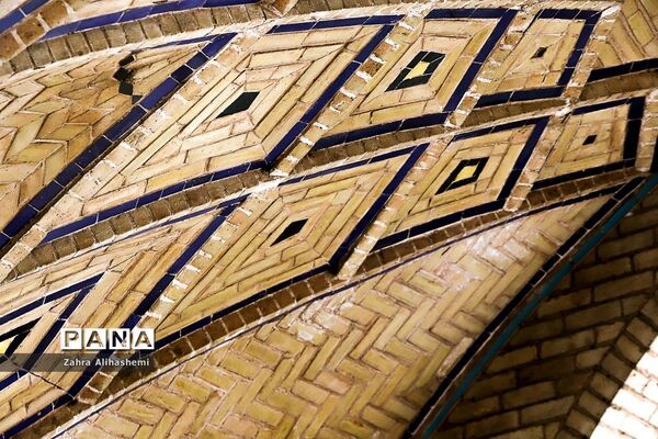 دبیرستان ماندگار البرز