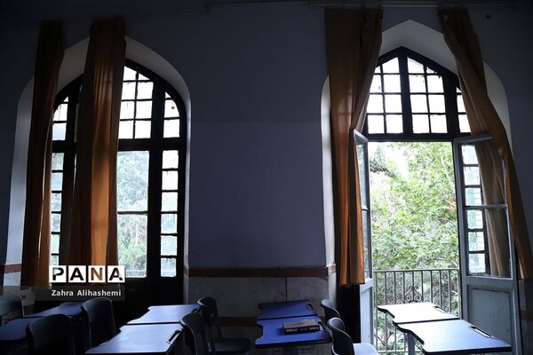 دبیرستان ماندگار البرز