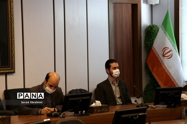 نشست ستاد انتخابات شورای دانش‌آموزی استان و دهمین دوره انتخابات مجلس دانش‌آموزی