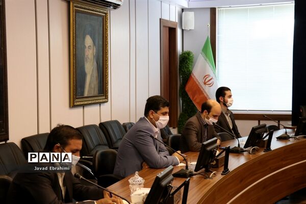 نشست ستاد انتخابات شورای دانش‌آموزی استان و دهمین دوره انتخابات مجلس دانش‌آموزی