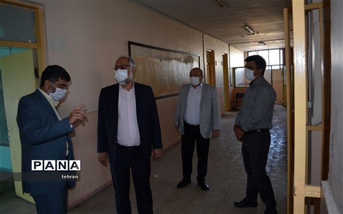 بازدید مدیرآموزش و پرورش منطقه 2  از دبستان ریحانه