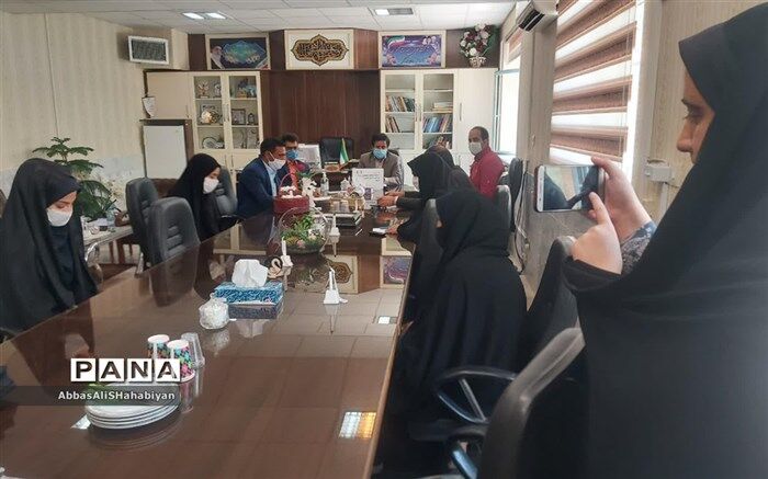 تقدیر از برگزیدگان مسابقه کتابخوانی پیوند مهر و ماه درکاشمر ‏