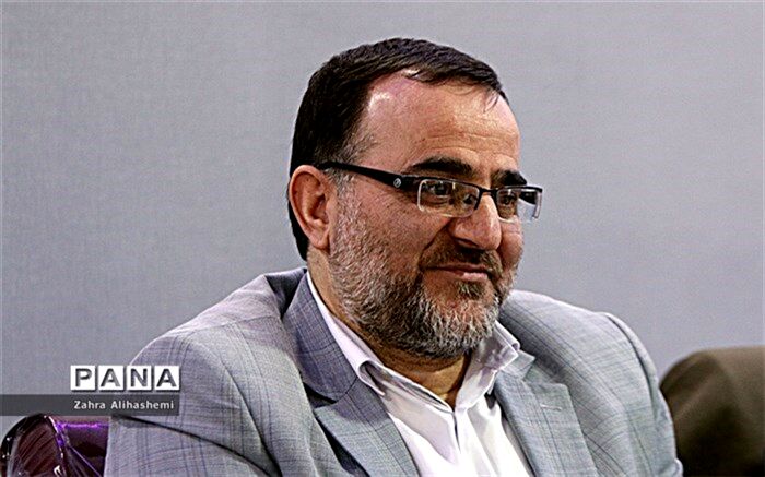 عنایت مهر: بازخوانی دستورالعمل ها از وظایف مهم کمیسیون های معاونت پرورشی است