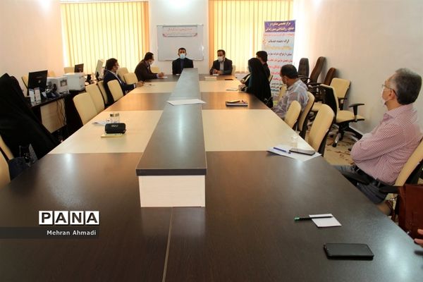جلسه هم اندیشی معاون پرورشی و فرهنگی اداره کل آموزش و پرورش استان بوشهر با مشاوران مرکز مشاوره و خدمات روان شناختی بوشهر