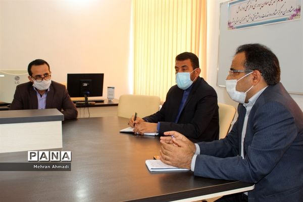 جلسه هم اندیشی معاون پرورشی و فرهنگی اداره کل آموزش و پرورش استان بوشهر با مشاوران مرکز مشاوره و خدمات روان شناختی بوشهر