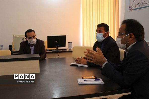 جلسه هم اندیشی معاون پرورشی و فرهنگی اداره کل آموزش و پرورش استان بوشهر با مشاوران مرکز مشاوره و خدمات روان شناختی بوشهر