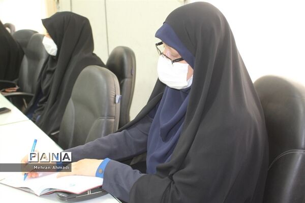 نشست کمیته عفاف و حجاب دانش آموزان و فرهنگیان استان بوشهر