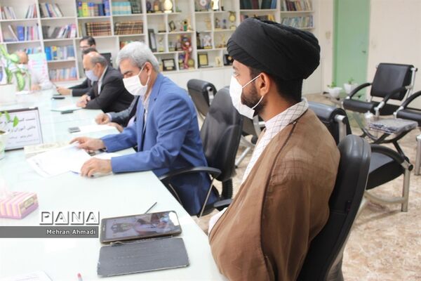 نشست کمیته عفاف و حجاب دانش آموزان و فرهنگیان استان بوشهر